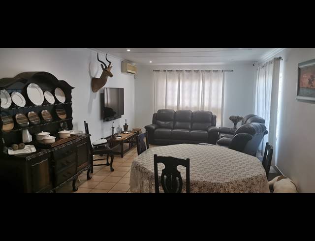 3 BEDROOM FREESTANDING FOR SALE IN SAFARI GARDENS